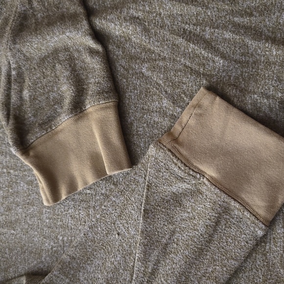 American Able long sleeve top Moss Green Size Large - Picture 4 of 6